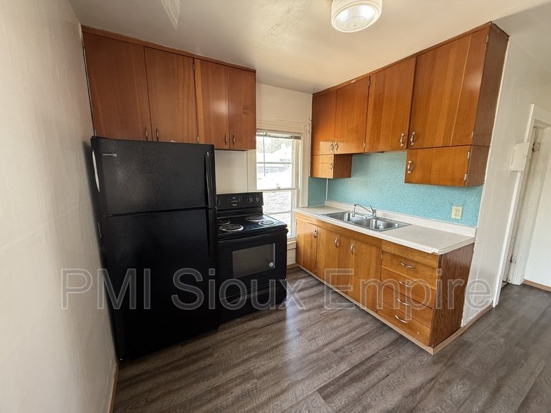 Open property image