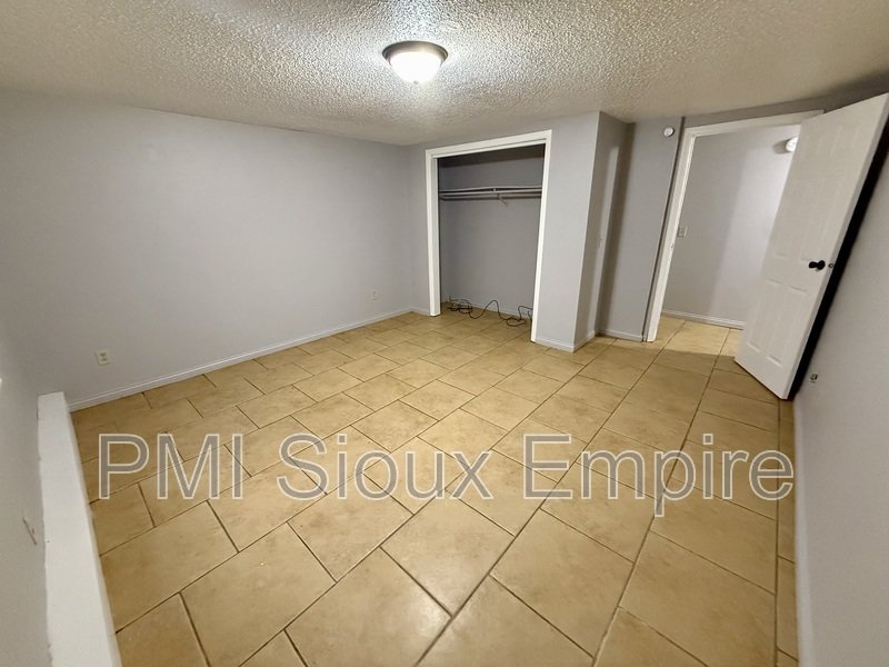 Bright property image