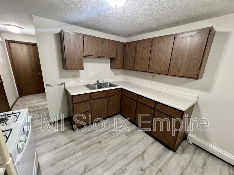 Bright property image