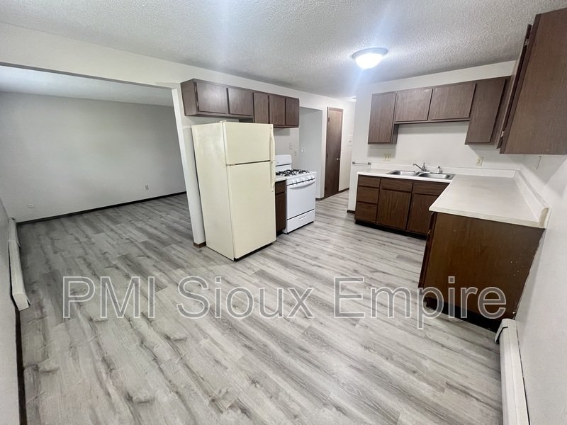 Bright property image