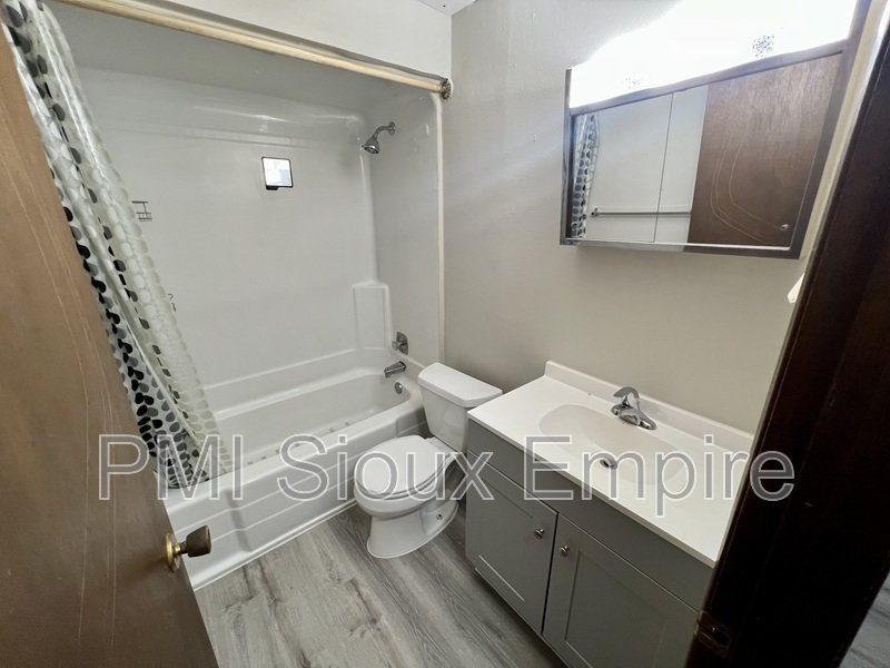 Bright property image