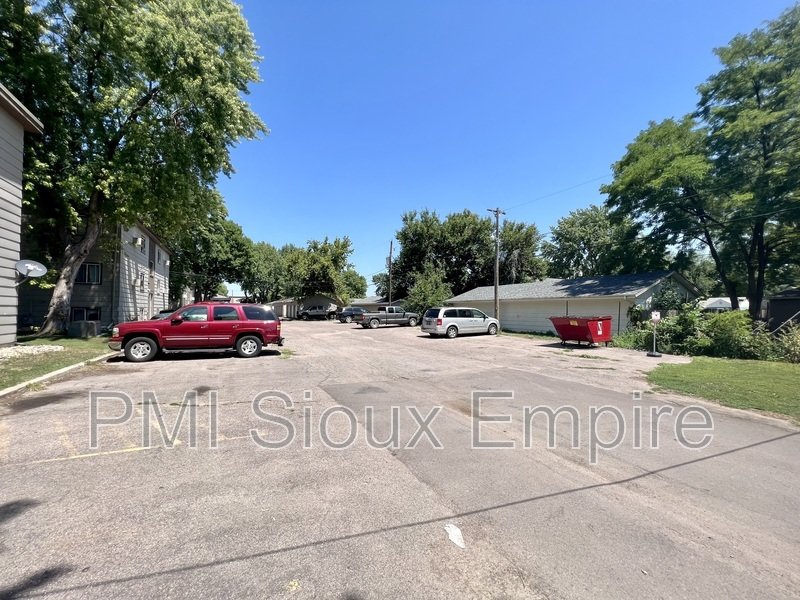 Bright property image