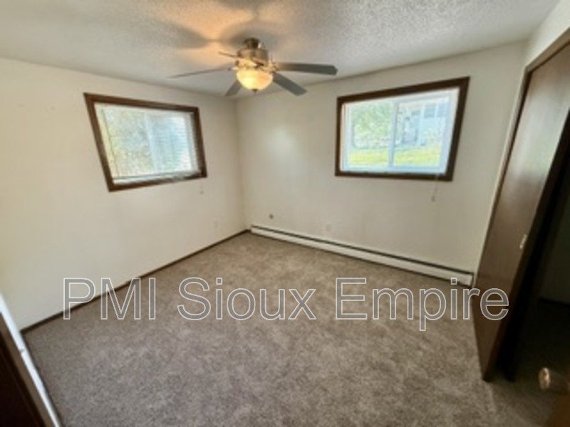 Cozy/Warm property image