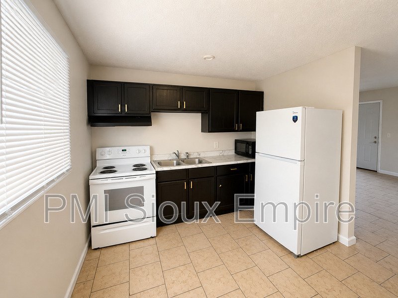 Bright property image