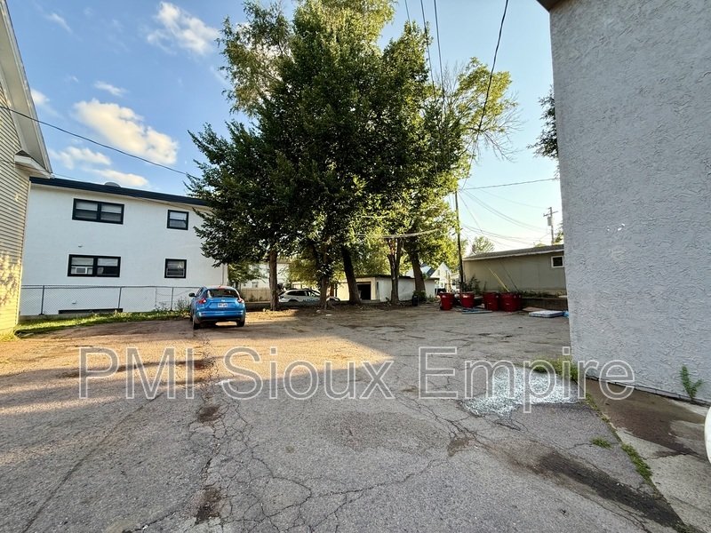 Bright property image