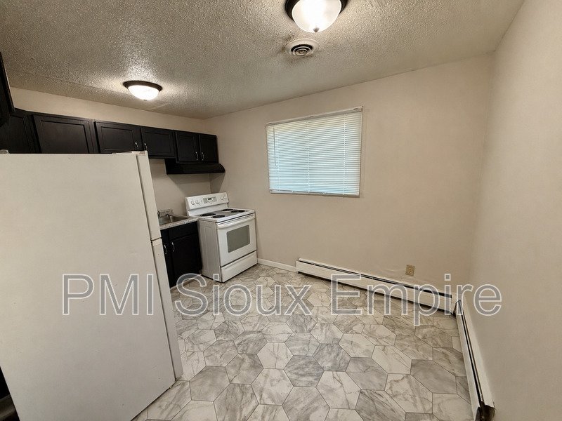Bright property image