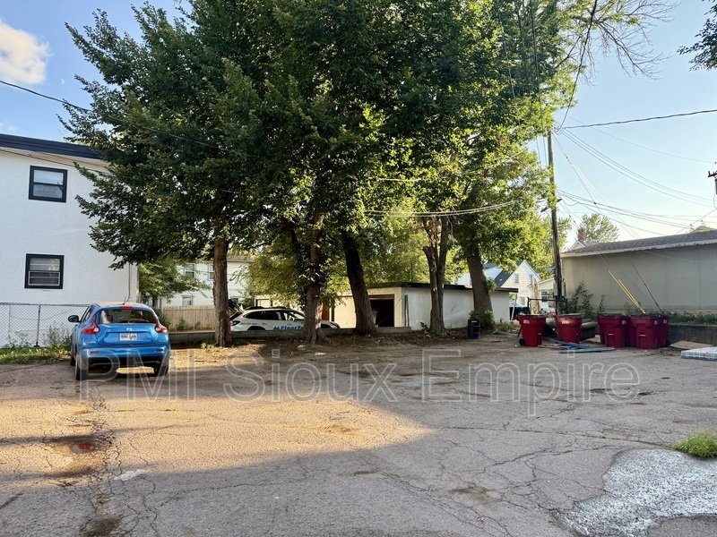 Bright property image