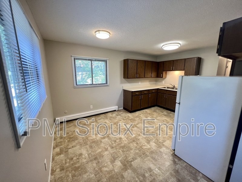 Bright property image