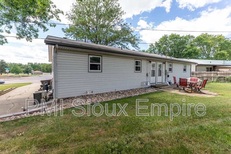 Bright property image