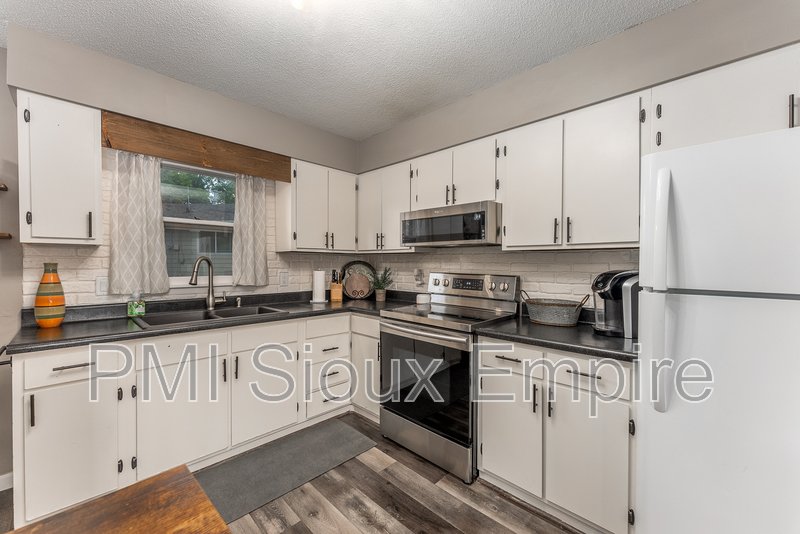 Bright property image