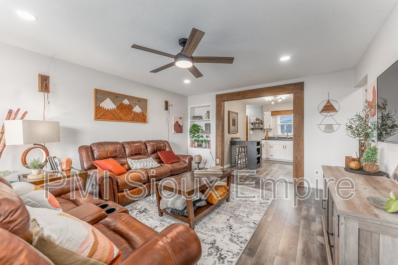 Bright property image