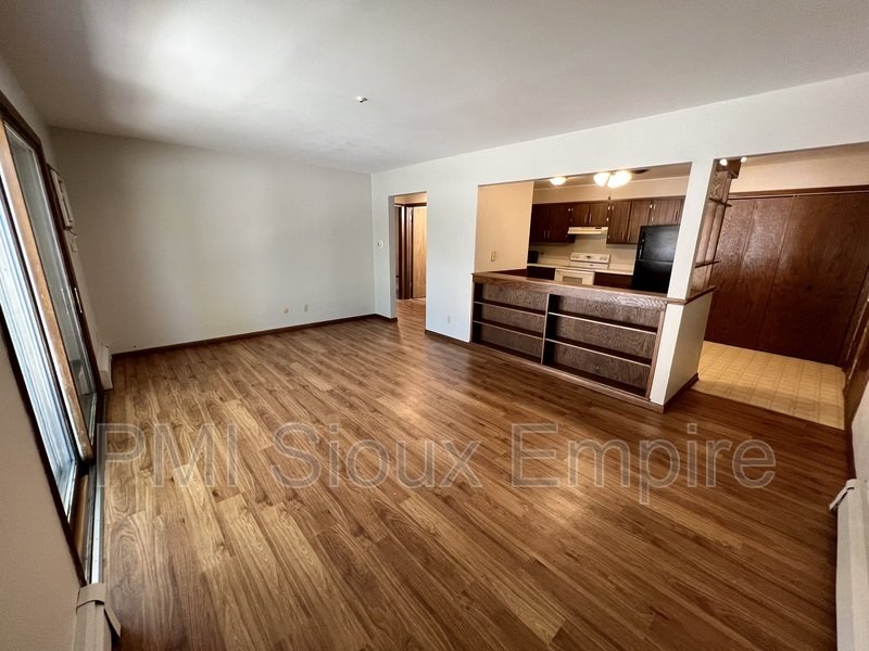 Open property image