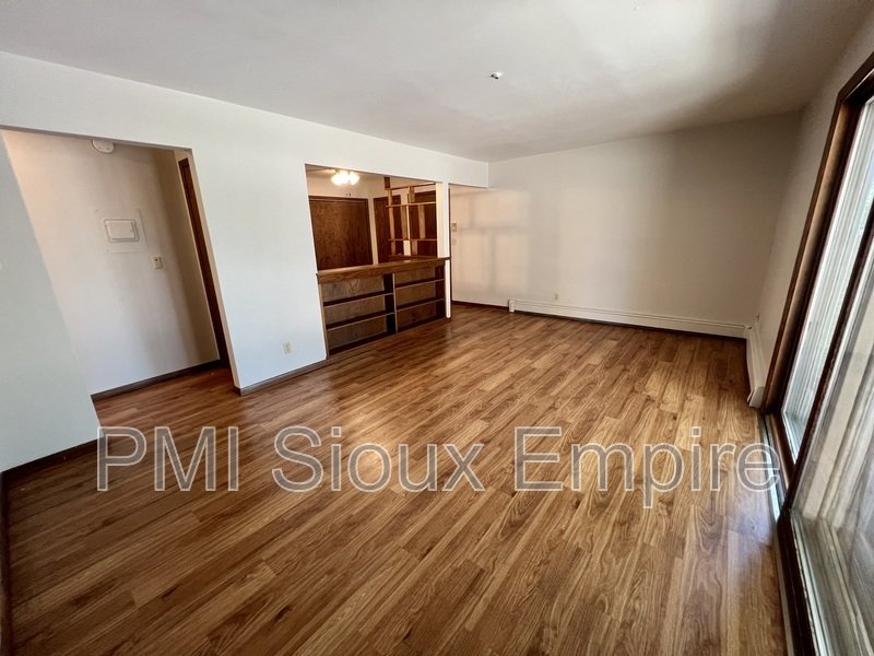 Open property image