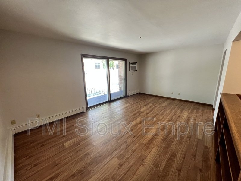 Open property image