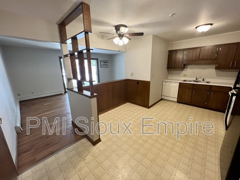 Open property image
