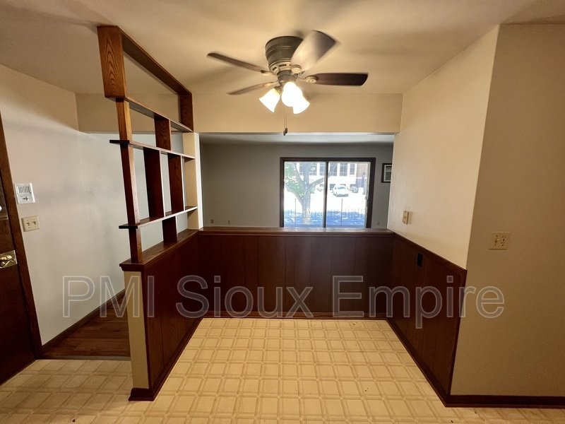Open property image