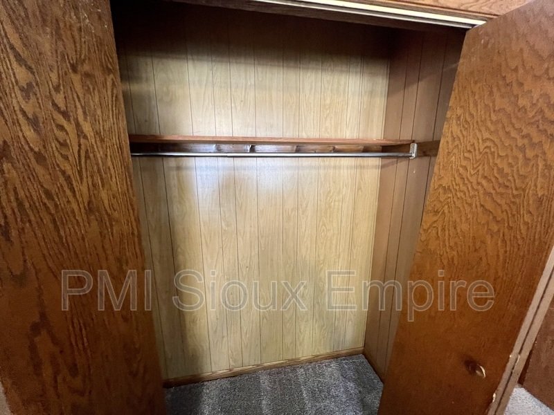 Open property image