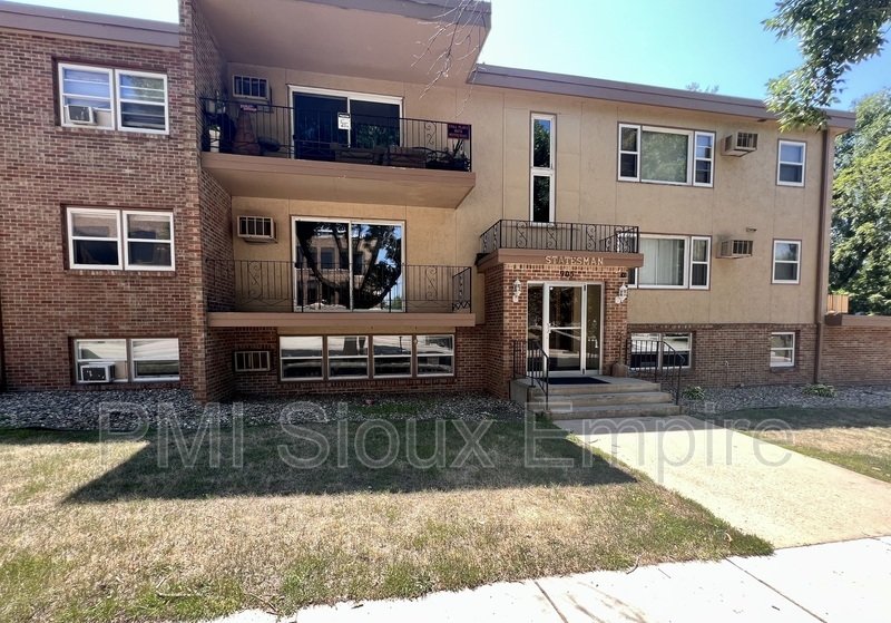Open property image