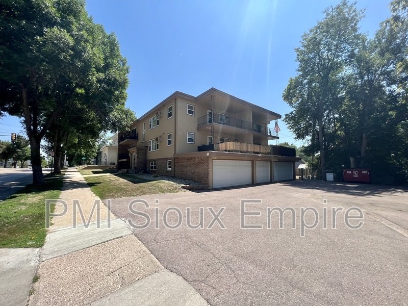 Open property image